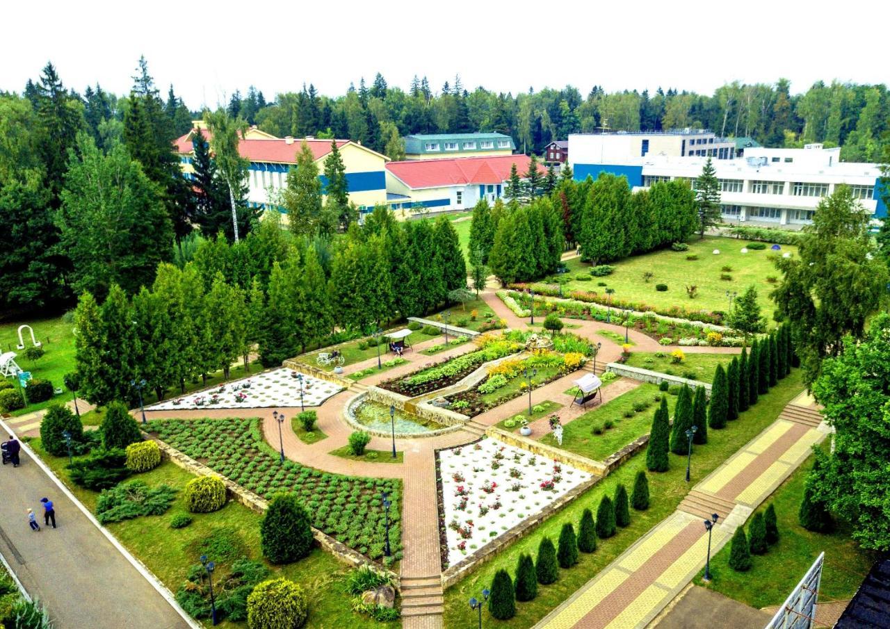 Hotel Kompleks Otdykha & Spa Bekasovo Esterno foto