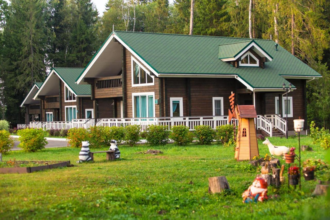 Hotel Kompleks Otdykha & Spa Bekasovo Esterno foto